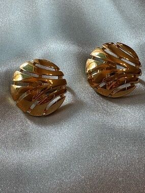 Trifari Gold Tone Sculpted Spiral Clip-On Earrings